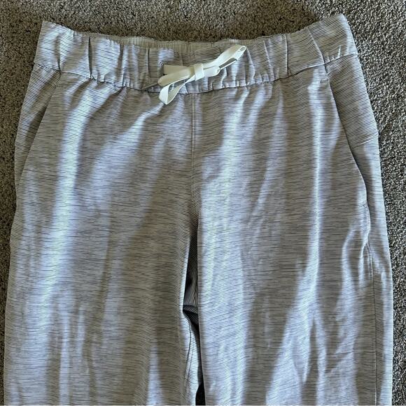 Lululemon On The Fly Pant 27" Wee Are From Space Nimbus Battleship - Picture 4 of 8